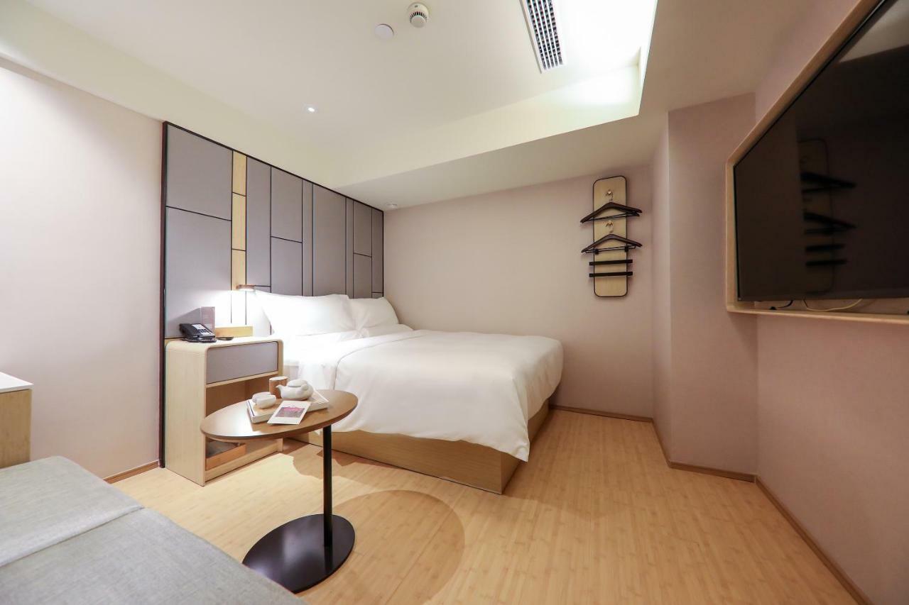 Ji Hotel Shanghaj Zewnętrze zdjęcie